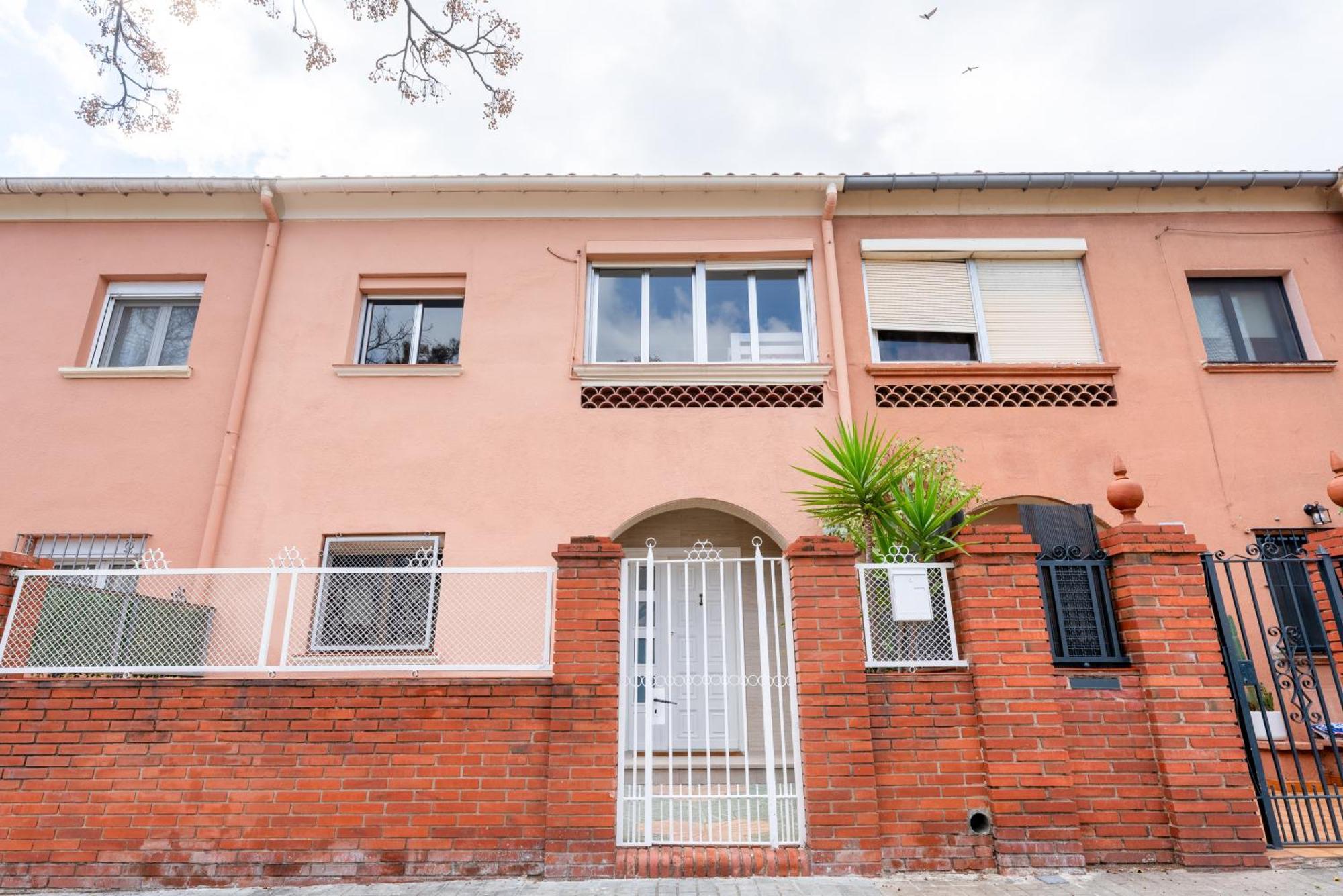 바르셀로나 La Sagrera House 빌라 외부 사진